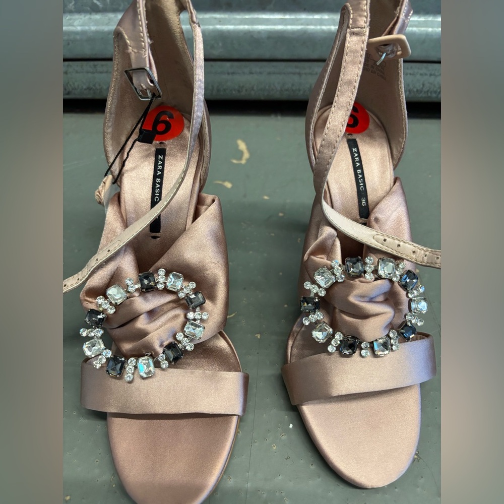 BRAND NEW- Zara Chunky Crystal Embellished Satin Heels Sandals Size 6 NWT